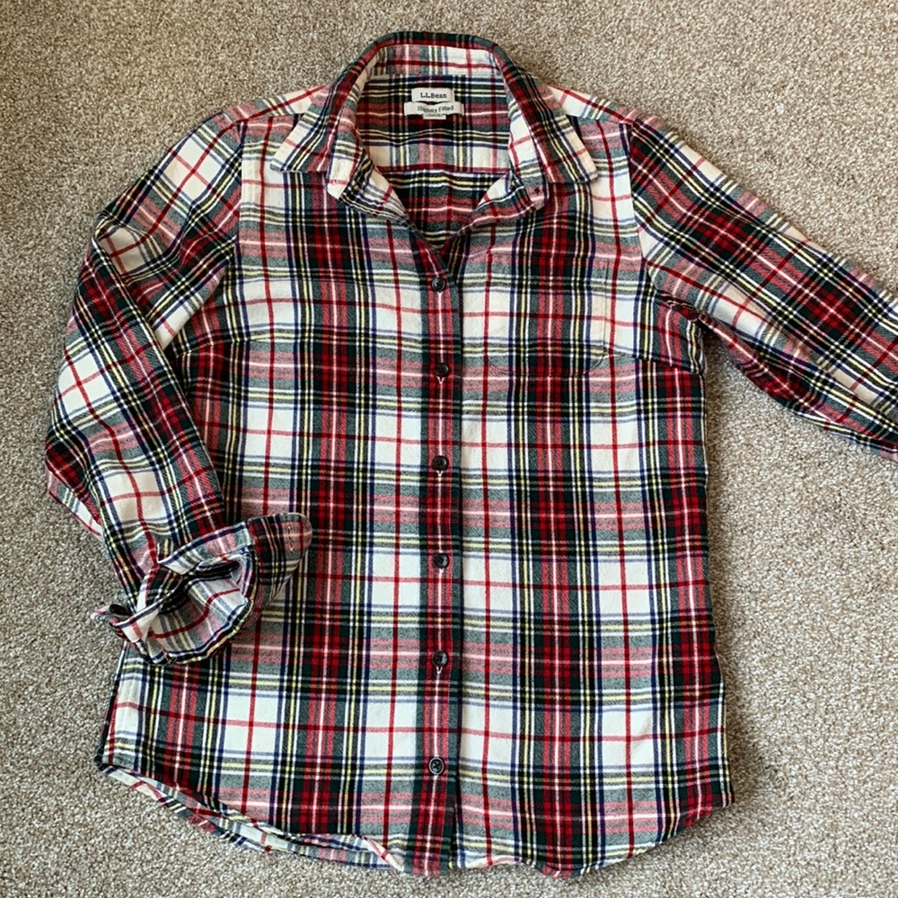 LLBean slightly fitted cotton shirt